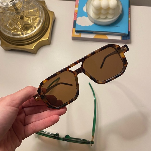 Sunglasses duo - Picture 4 of 4